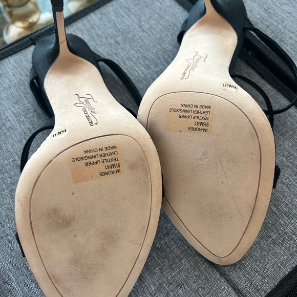 Women’s Vince Camuto Black Stiletto Satin Heels -  NWT - Sz 9.5 - Picture 3 of 3